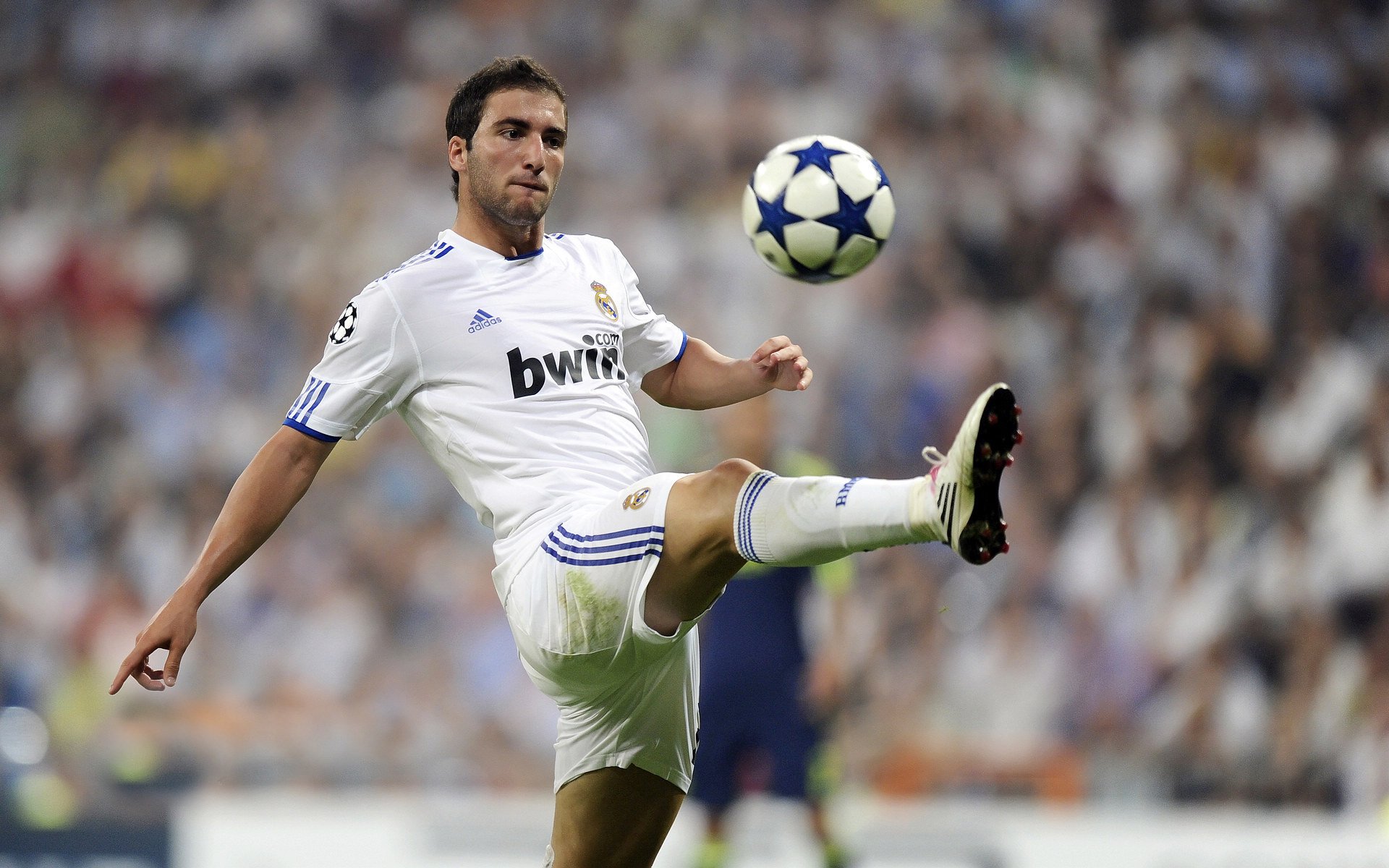 英超疯狂反击：速度与力量的极致演绎，英超 速度